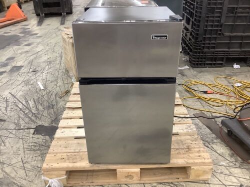 Magic Chef 3.1 cu. ft. 2-Door Mini Refrigerator in Stainless Steel Look with Freezer - Cord Needs Repair, Scratch/Dent  - Lot 204