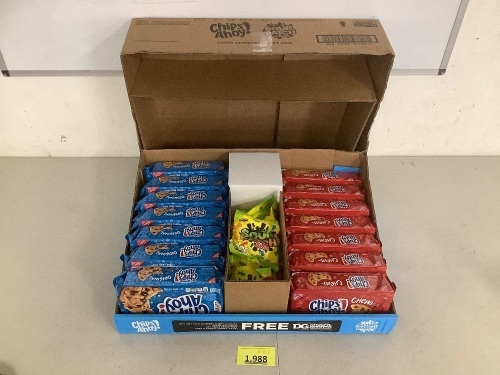 Chips+Ahoy & Sour Patch Kids DisplayChips Ahoy original-7 CountChips ahoy Chewy-7 CountSour patch Kids -12 Count - Lot 1988