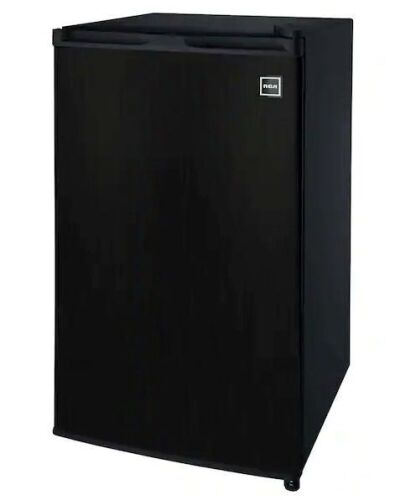 RCA 3.2 cu. ft. Mini Fridge in Black Stainless Steel - Lot 51