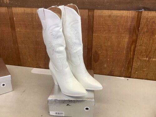 ISNOM Mid Calf Western Boots, Size 8 - Lot 685
