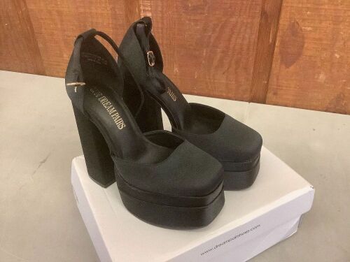 DREAM PAIRS Women’s High Chunky Platform Closed Square Toe Heels, Size 5.5 - Lot 735