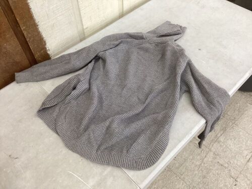 Kirundo Gray Turtleneck Sweater, XL  - Lot 648