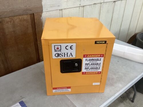 VEVOR Galvanized Steel Adjustable Shelf Flammable Storage Cabinet, 17" x 17" x 18" - Lot 577