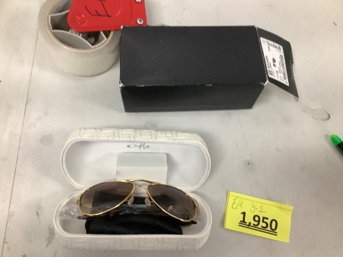 Oakley Womens Caveat Aveat Sunglasses - Lot 1950