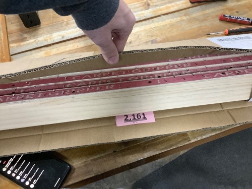 Tufting Frame Rug Tufting - Lot 2161