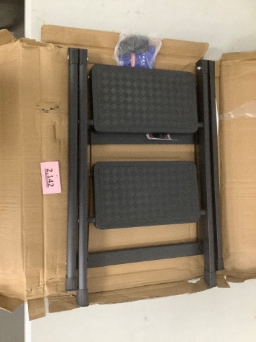 Step Ladder Black - Lot 2142