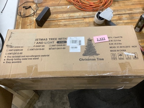 6FT Pre-Lit Christmas Tree - Lot 2322