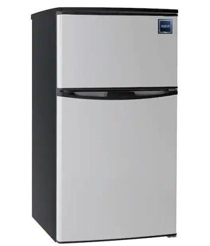 RCA 3.2 cu. ft. Mini Fridge in Stainless - Lot 99