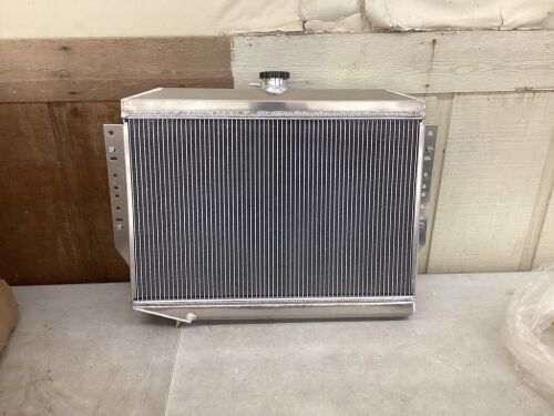 Aluminum Radiator - One Fan is Broken  - Lot 215