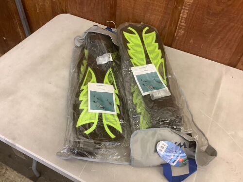 Lot of (2) S Wave Dive Fins, Medium - Lot 247