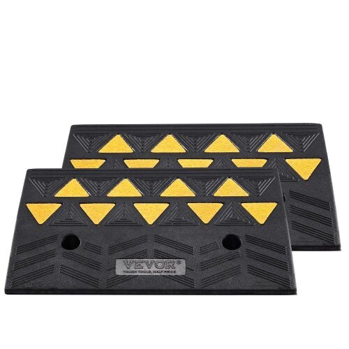 VEVOR Rubber Curb Ramp with 1 Channel, 4" Rise, 11000 lbs Load Capacity, Non Slip Surface - Lot 680
