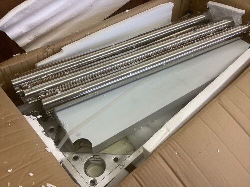 VEVOR Stainless Steel Work Table with Wheels 24x30 Inch - No Manual, No Hardware  - Lot 716