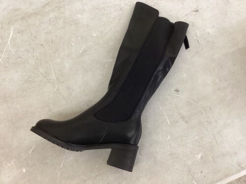 Women's Knee High Leather Boots - Lot 292