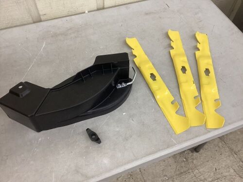 Troy-Bilt Original Equipment Xtreme 54 in. Mulch Kit for Zero Turn Lawn Mowers with Fabricated Decks (2022 and After) - Lot 501