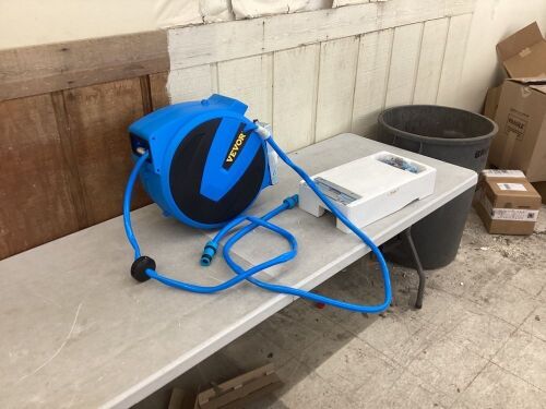 VEVOR Retractable Hose Reel  - Lot 229