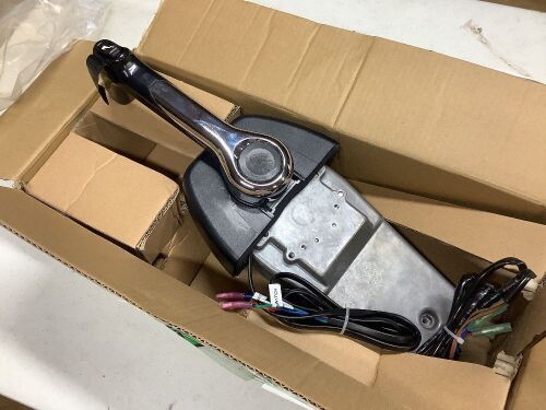 Outboard Remote Control Box 704 For YAMAHA Top Mount Single Push to Open - Broken Trim Switch, See Pics  - Lot 249