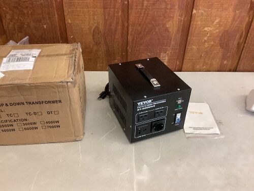 VEVOR 5000W Heavy Duty Step Up/Down Transformer Converter - Lot 197