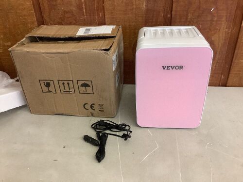 VEVOR 0.35 cu. ft. Mini Fridge without Freezer  - Lot 199