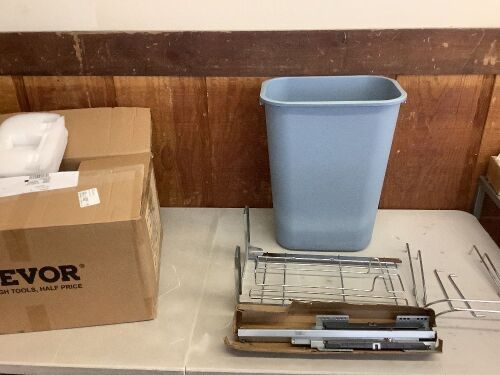VEVOR Under Mount Kitchen Waste Container with Slide, 35L Single Bin - Loose Hardware  - Lot 323