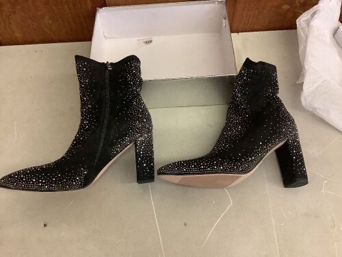 ISNOM Black Suede Rhinestone Ankle Boots with Zipper, Size 11  - Lot 334