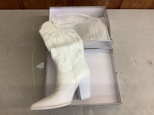 ISNOM Women's Western Boots, Size 9  - Lot 337