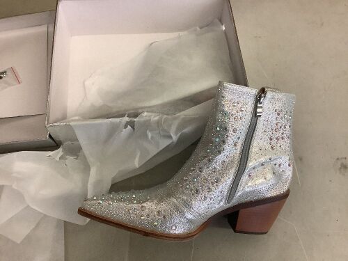 ISNOM Rhinestone Ankle Boots with Zipper, Size 11  - Lot 338