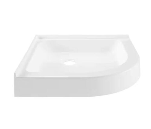 Swiss Madison Voltaire 32 in. x 32 in. Single Threshold, Center Drain Shower Base in White - Lot 497
