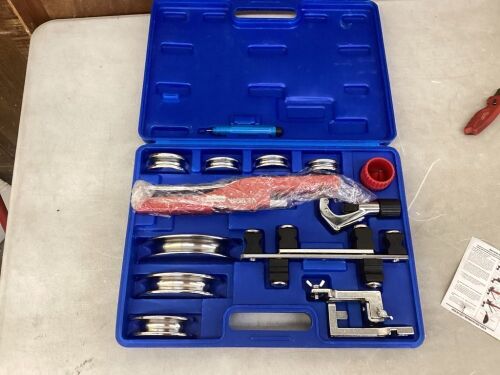 Ratchet Pipe Bender Tool Kit  - Lot 594
