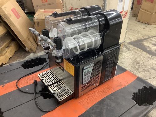 VEVOR 110V 340W Frozen Slush Machine, 3L x2 Tank - Gets Cold, Paddles Turn - Lot 50