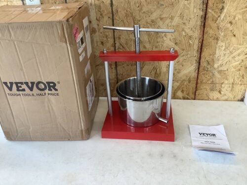 VEVOR Fruit Wine Press, 1.6 Gallon, 2 Stainless Steel Barrels, Manual Juice Maker with T-Handle - Lot 741