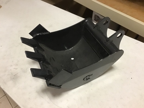 Bobcat 12-inch Digging Bucket. New - Lot 96