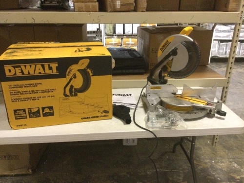 DeWalt DWS715 12 Inch Compound Miter Saw - Lot 242