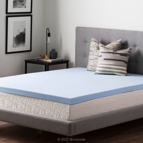 Brookside Twin Size 2.5" Gel Infused Memory Foam Mattress Topper. Appears New - Lot 274