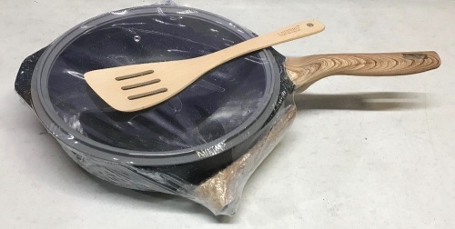 Laefero 11" Nonstick Wok with Lid and Spatula - Appears New  - Lot 294