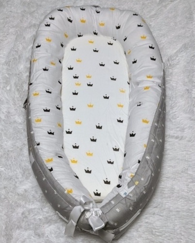 Ashtonbee Baby Nest Portable Lounger - Appears New  - Lot 567