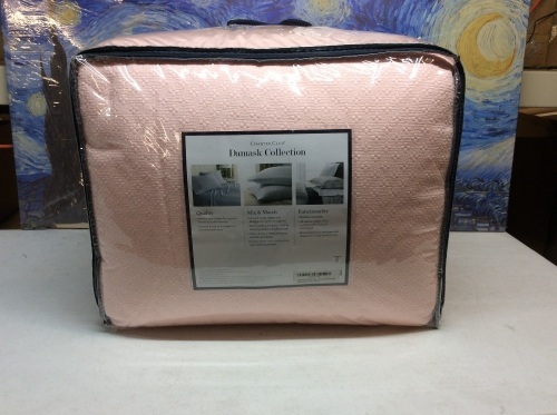 Charter Club Damask Design King Size 3-Piece Comforter Set. Appears New - Lot 716