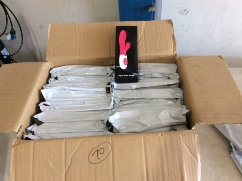 Lot of (70) Personal Massagers - Lot 424