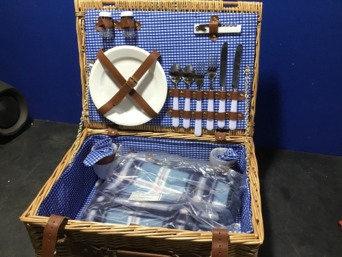 Picnic Basket  - Lot 1190
