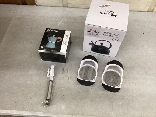 Lot of Small Kitchen Items  - Lot 321