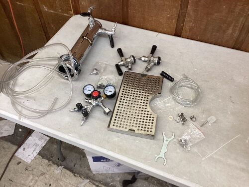 VEVOR Stainless Steel Kegerator Tower Kit With Dual Gauge Regulator & D-System Keg Coupler - Lot 341