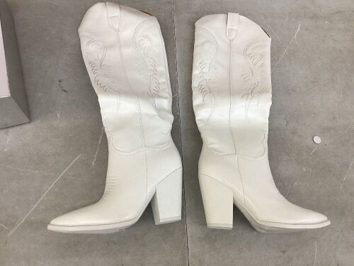 ISNOM Women's Knee High Western Boots, Size 8  - Lot 329