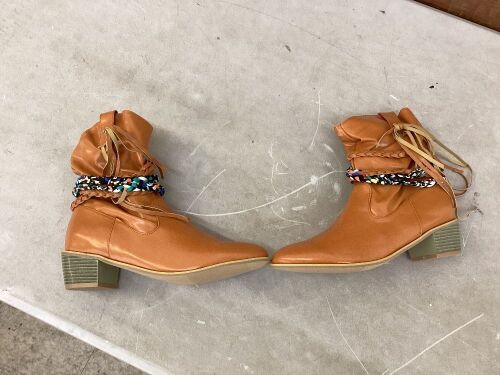 Ankle Boots, Size 39 - Lot 403