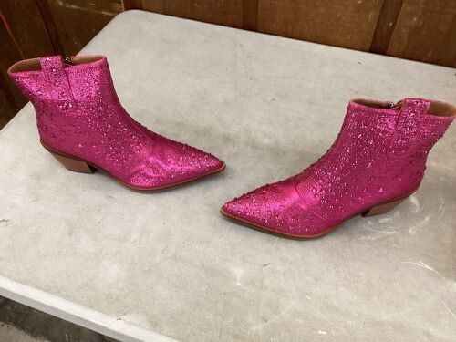 ISNOM Pink Rhinestone Ankle Boots, Size 11 - Lot 175