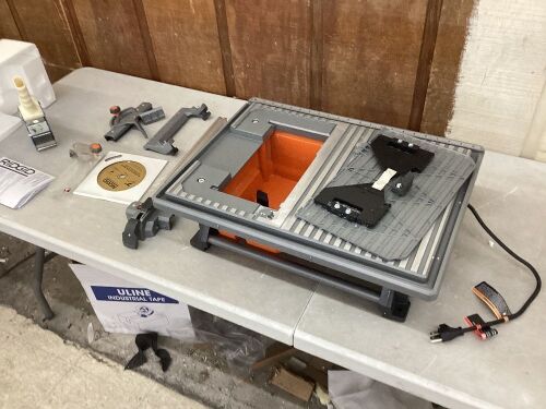 RIGID 6.5 Amp 7 in. Blade Corded Table Top Wet Tile Saw - Lot 50