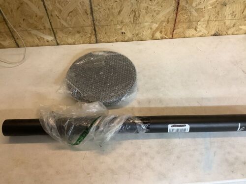 Smokers Pole  - Lot 560