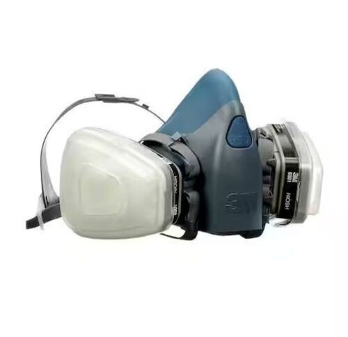 3M Professional Paint Spray Respirator Medium  - Lot 483