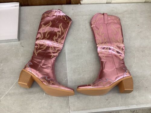 Wetkiss Metallica Pink Western Boots, Size 10.5  - Lot 603