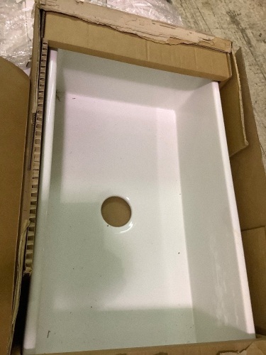 30" Reinhard Fireclay Farmhouse sink white - Lot 536