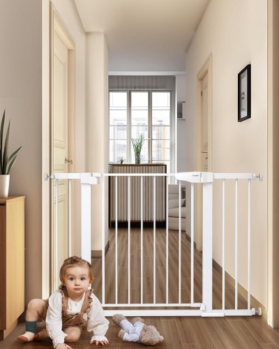 Mom's Choice Awards Winner-Cumbor 29.7-46" Baby Gate for Stairs, Auto Close Dog Gate for the House, Easy Install Pressure Mounted Pet Gates - Lot 611