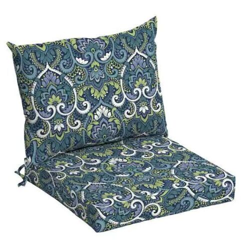 21 in. x 21 in. Sapphire Aurora Blue Damask Outdoor Dining Chair Cushion - Lot 484
